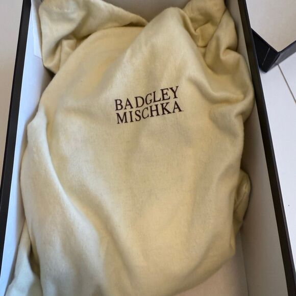 Badgley Mischka Macie Ivory Satin Embellished D’Orsay Peep Toe Shoes Sz9 Wedding - Picture 11 of 14